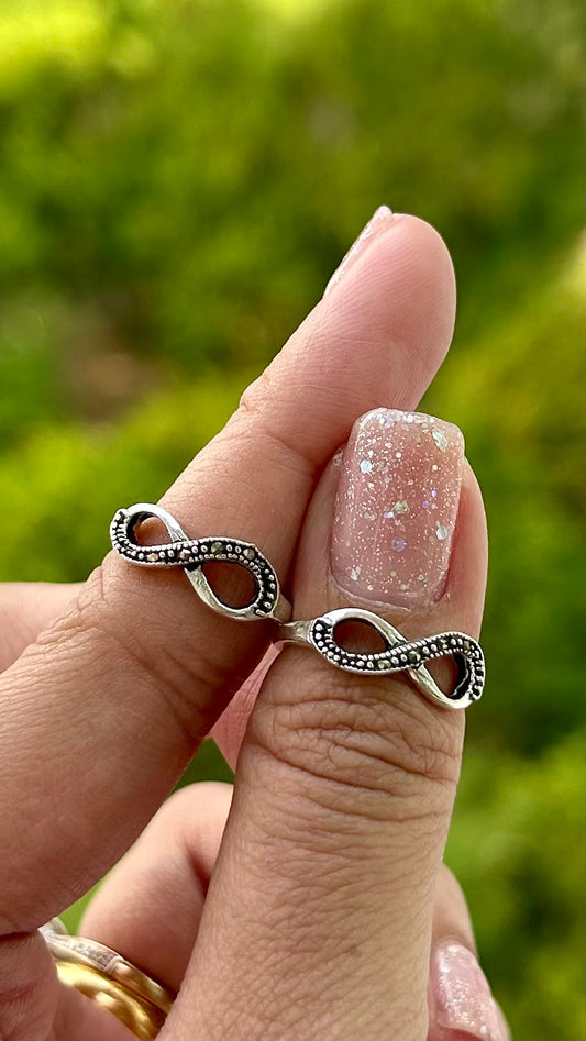 Niraivini • நிரைவினி • 925 silver Toe Rings